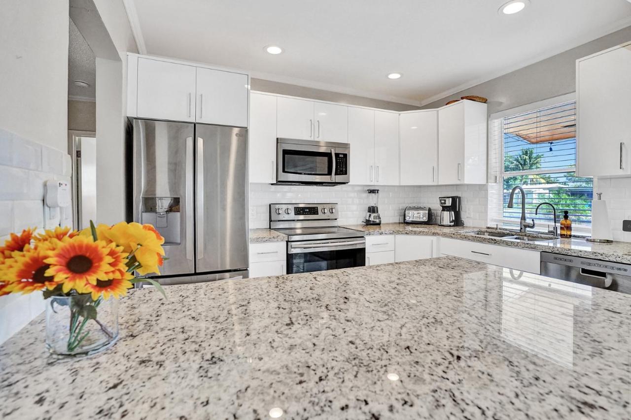 New! Waterfront Heated Pool & Jacuzzi 2 Mi To Beach - Fishing Pier Relaxing Spa & Hammock Fort Lauderdale Exterior photo