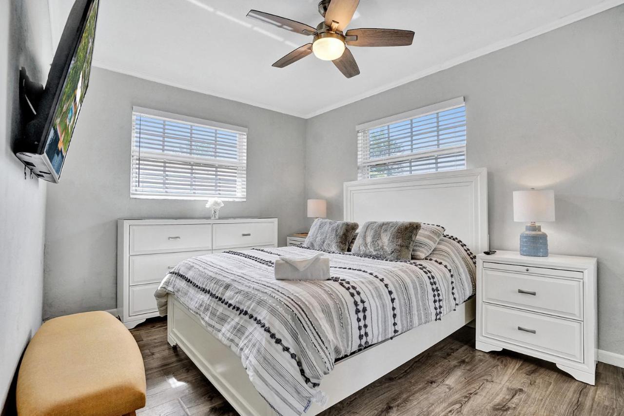 New! Waterfront Heated Pool & Jacuzzi 2 Mi To Beach - Fishing Pier Relaxing Spa & Hammock Fort Lauderdale Exterior photo